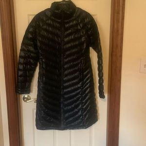 The North Face Women’s Metropolis hooded parka jacket size medium.